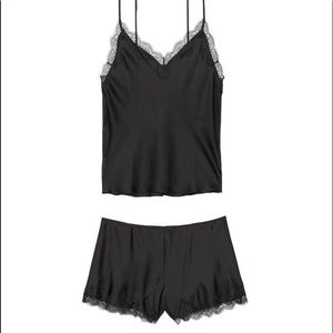 Victoria’s secret’s satin cami set